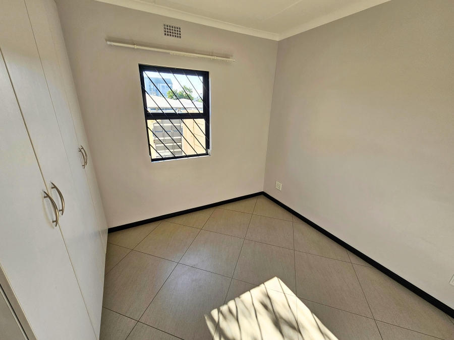 To Let 2 Bedroom Property for Rent in Buh Rein Estate Western Cape